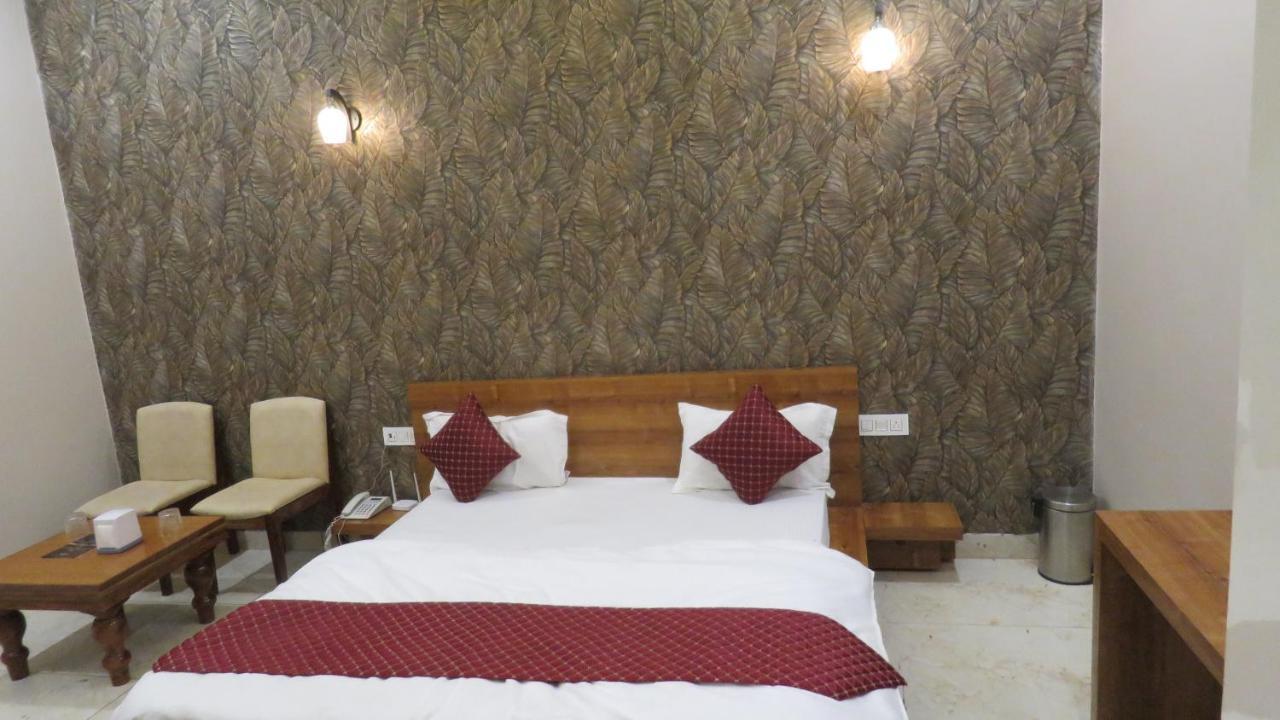 Raja Ji Hotels & Restaurant Jind Extérieur photo